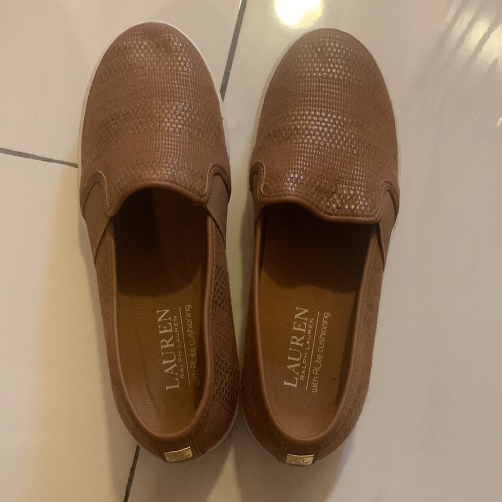 Shoes - Picture 2 of 4